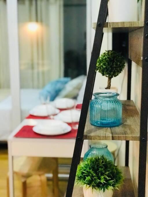 Acqua Private Residence Livingstone Tower Condo Unit With Free Wifi Manila Exteriér fotografie